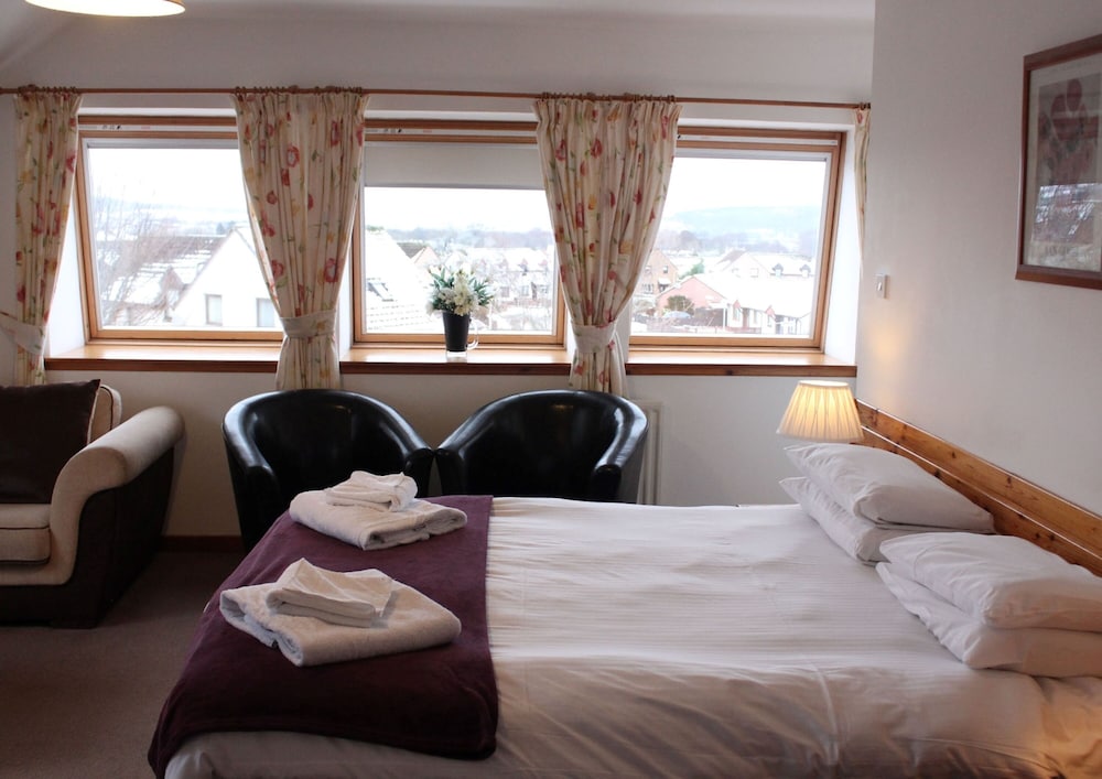 Smithton Hotel 37/70