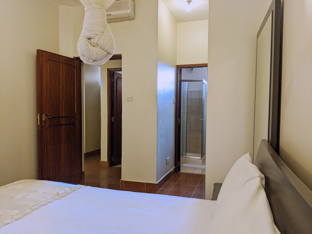 Prestige Hotel Suites 13/50