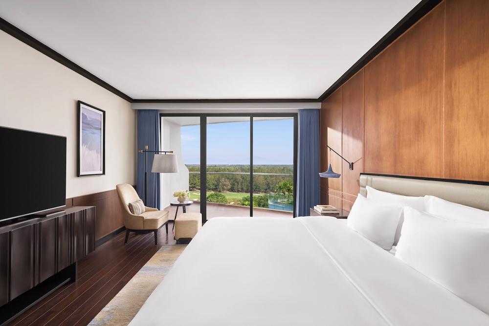 Vinpearl Resort and Golf Nam Hoi An 25/78