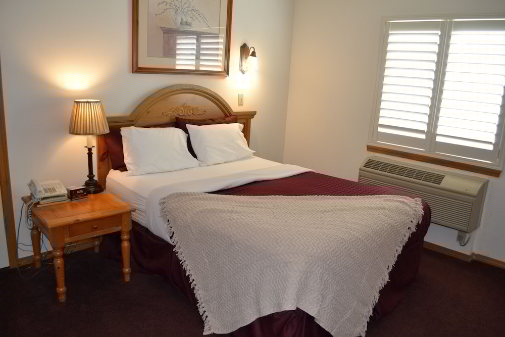 Anaco Bay Inn 12/46