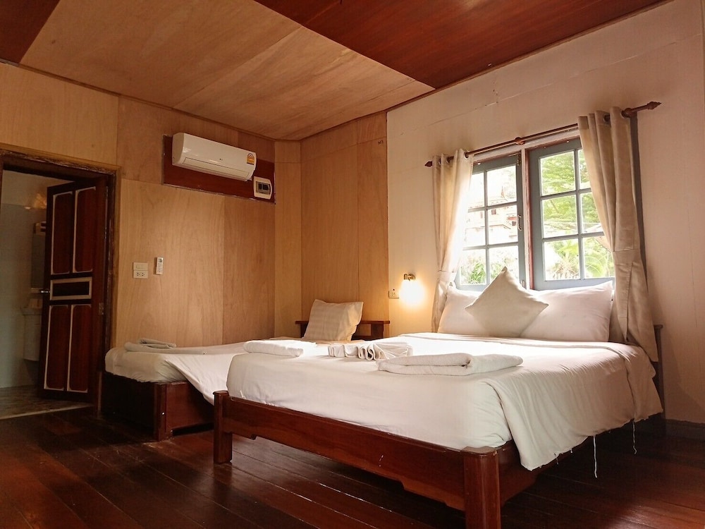 P.D. Beach Resort 16/50