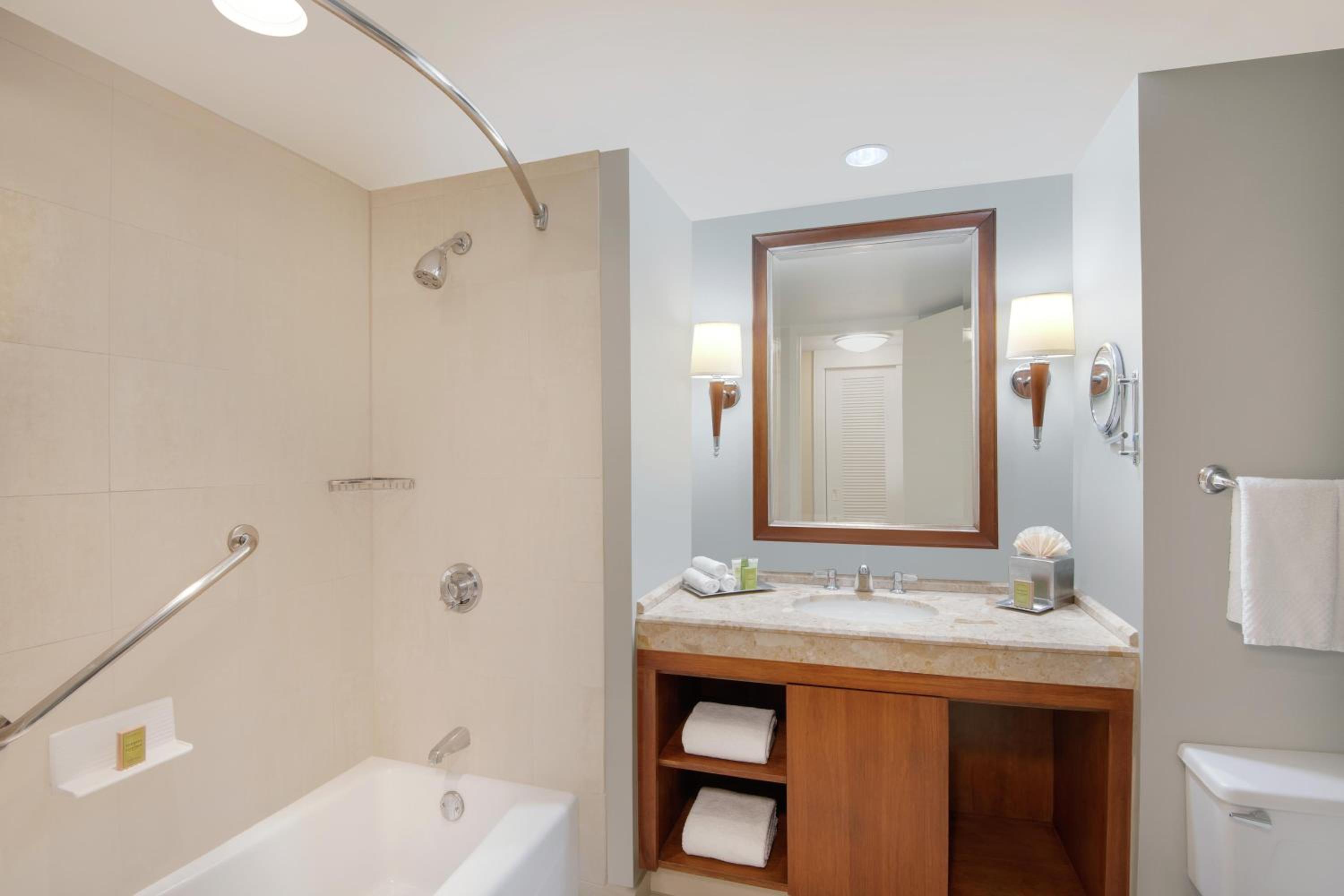 2 Rooms, Suite, King Bed