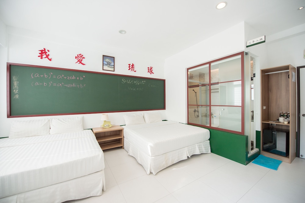 Herman Hostel 6/19