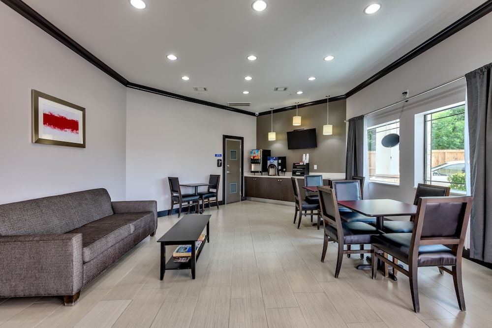 Americas Best Value Inn and Suites IAH Airport North 26/30