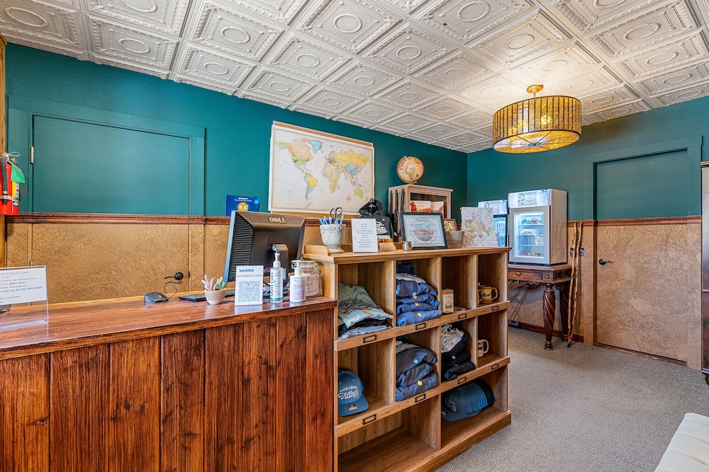 Duck Creek Village Inn 4/50