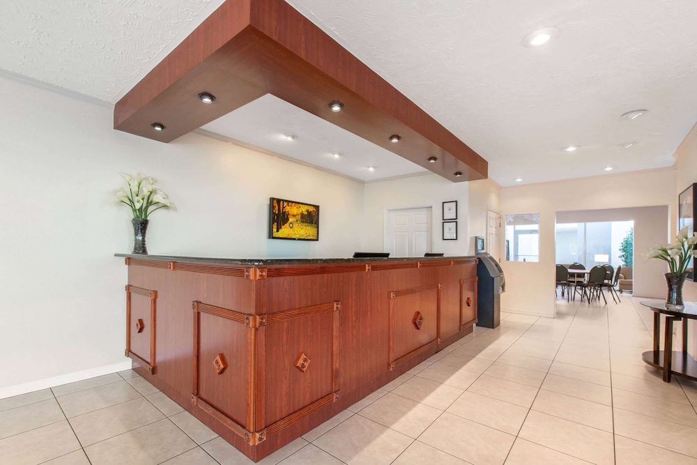 La Quinta Inn By Wyndham Clearwater Central 13/52