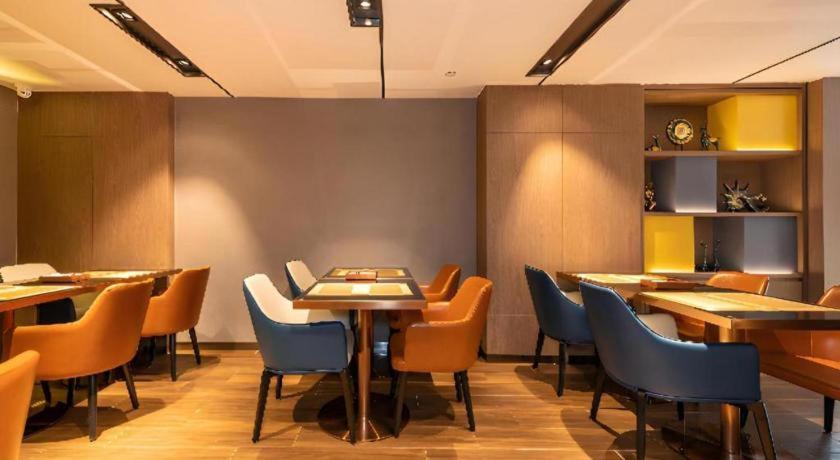 Echarm Hotel (Guangzhou Tiyu West Road Subway Station) 43/48