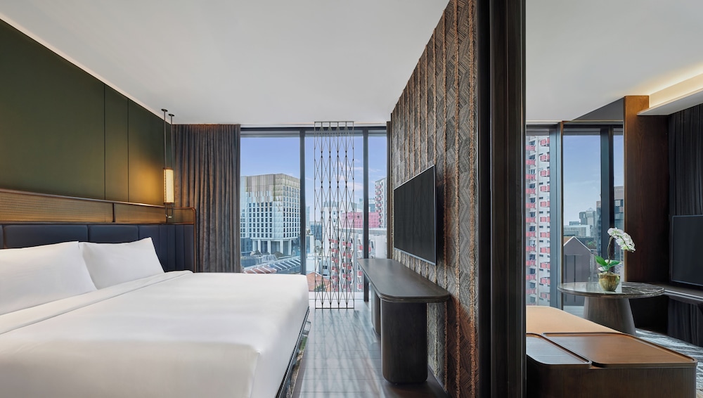 جناح بسرير كينج بإطلالة على المدينة بشرفة بغرفة نوم واحدة، Varel Singapore, a Tribute Portfolio Hotel 4/10