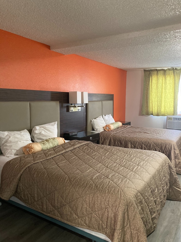 Nampa Inn & Suites 14/46