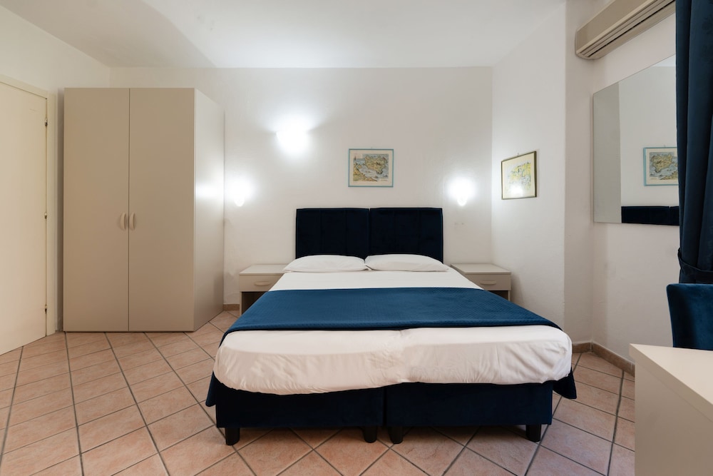 SUPERIOR, DOUBLE BED, GROUND FLOOR