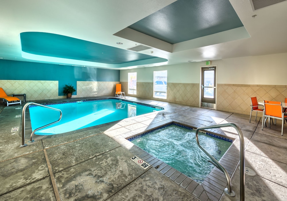 Holiday Inn Express Hotel & Suites Minden 15/42