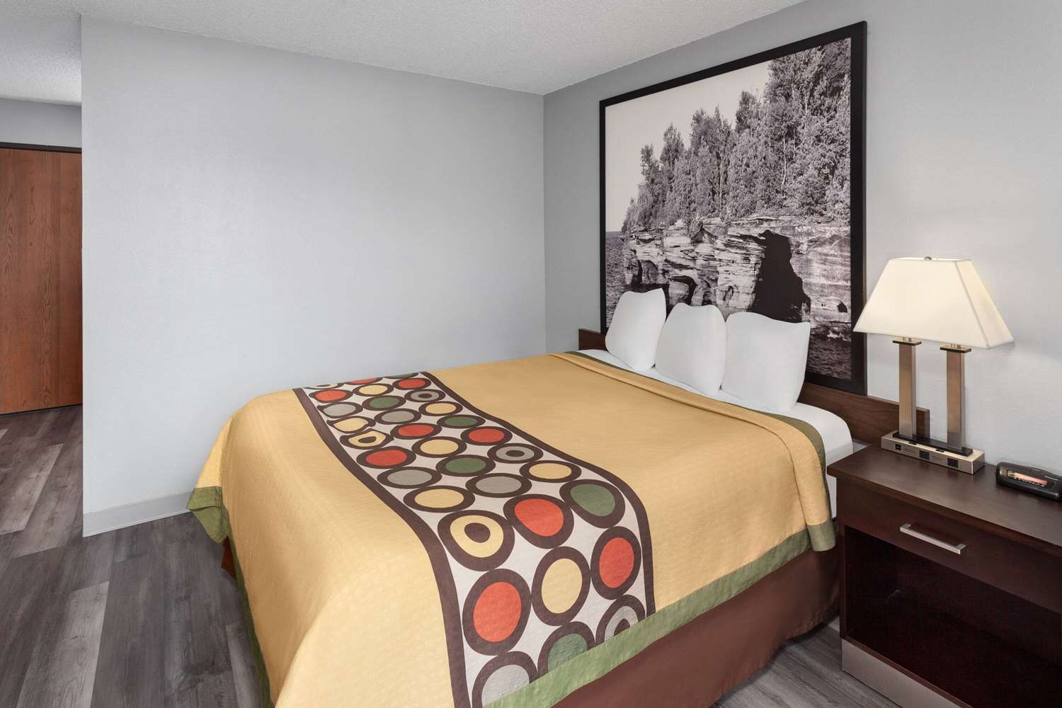 Super 8 By Wyndham Sun Prairie/Madison E 16/28