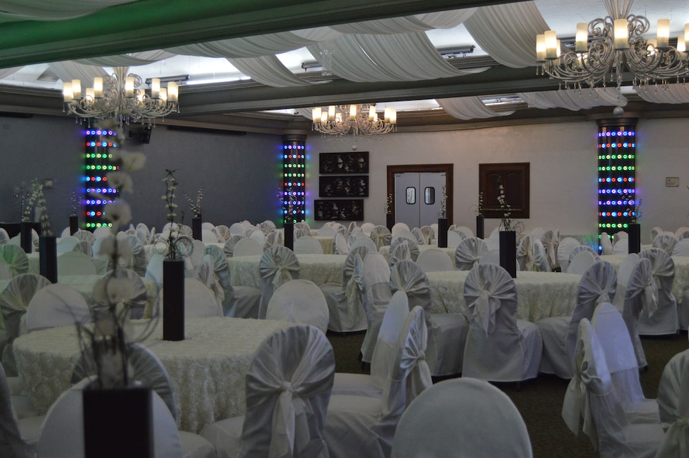 Business Hotel And Suites Maria Bonita 77/82