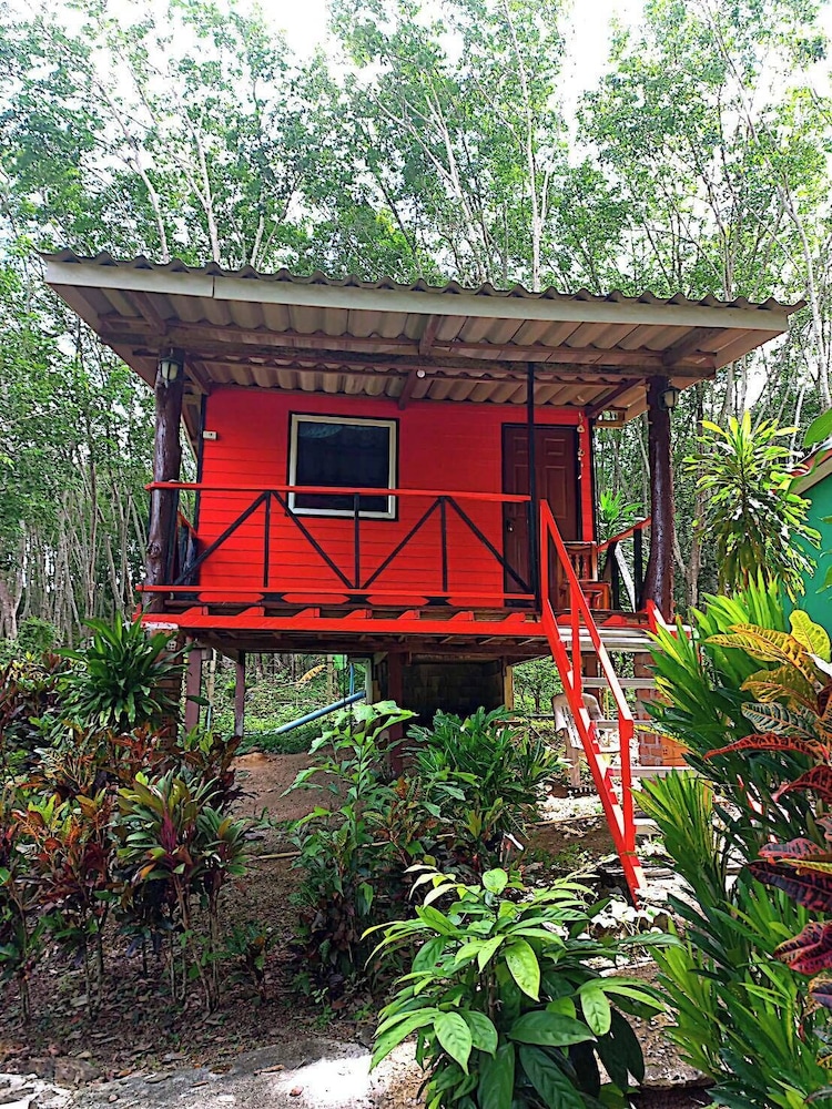 Lanta Maikeaw Bungalow 6/50