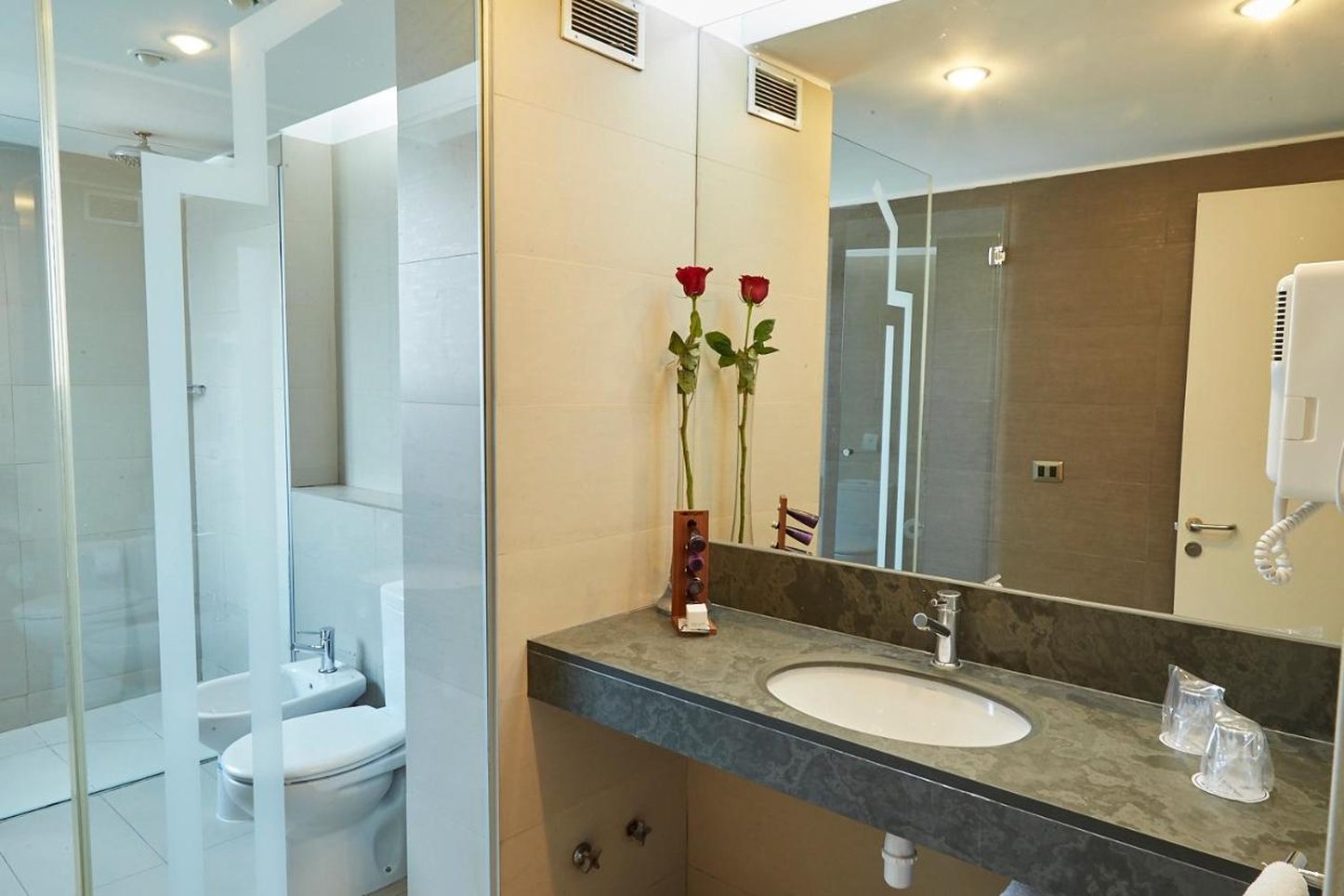 Torremayor Lyon Hotel 30/31