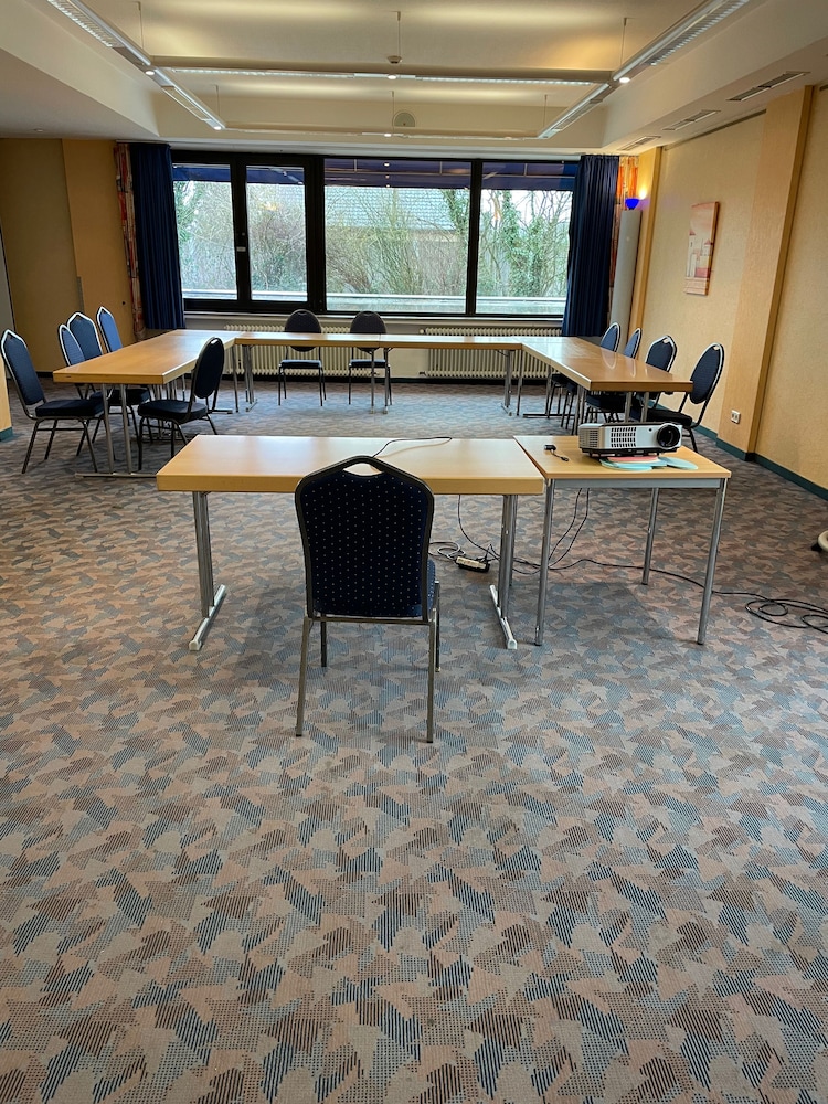 Pp-Hotel Grefrather Hof 25/28