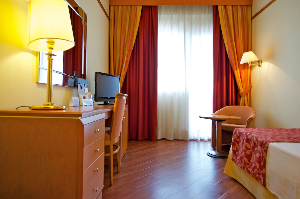 Hotel Delfino Taranto 32/74