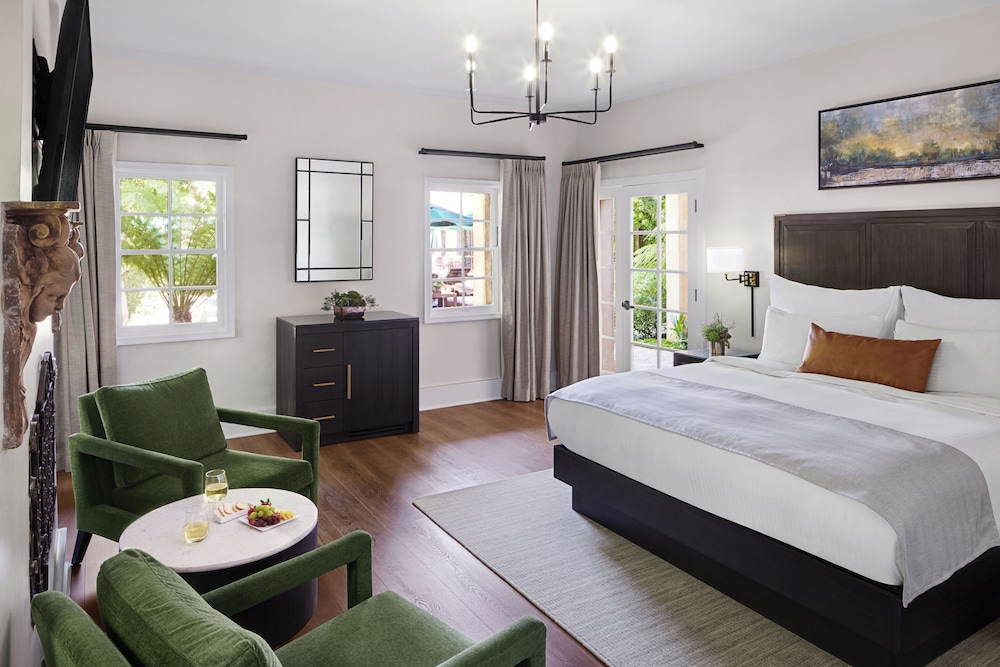 Garden, King Bed