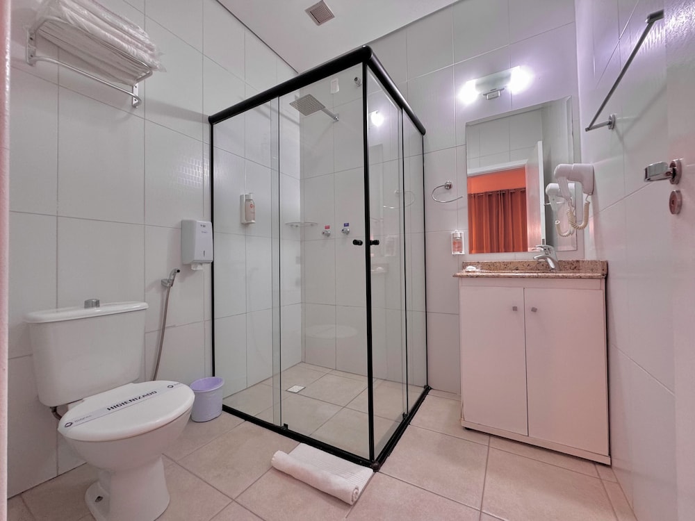 Igaras hotel 46/48
