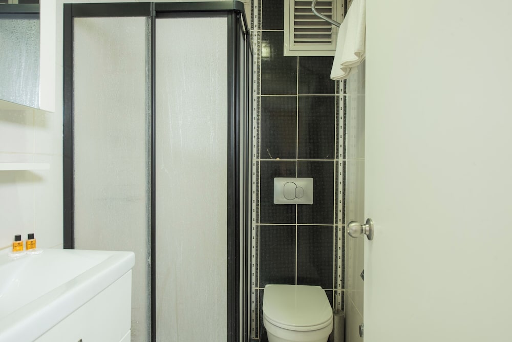 Grand Vatan Hotel 49/50