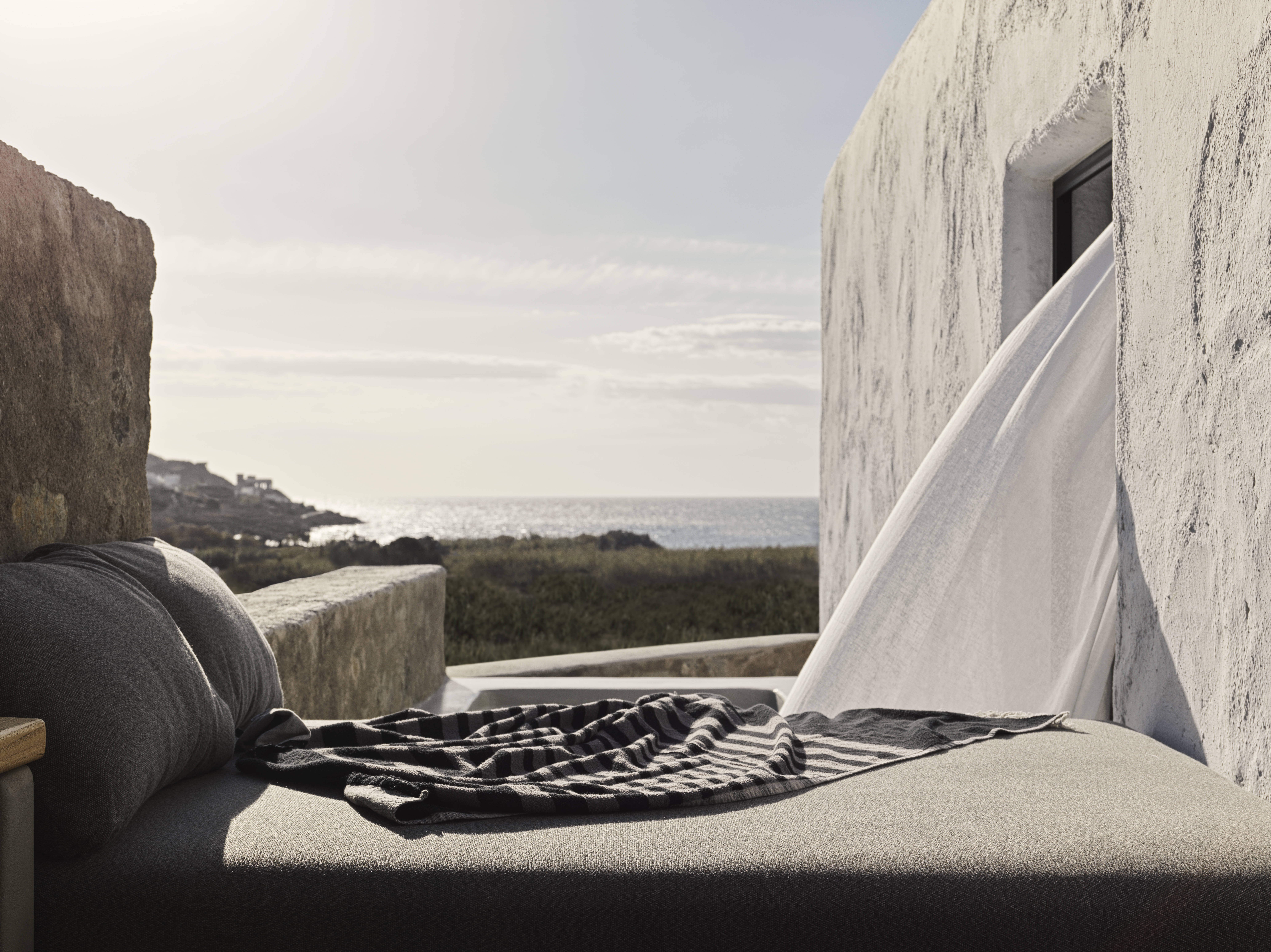 Nomad Mykonos 38/50