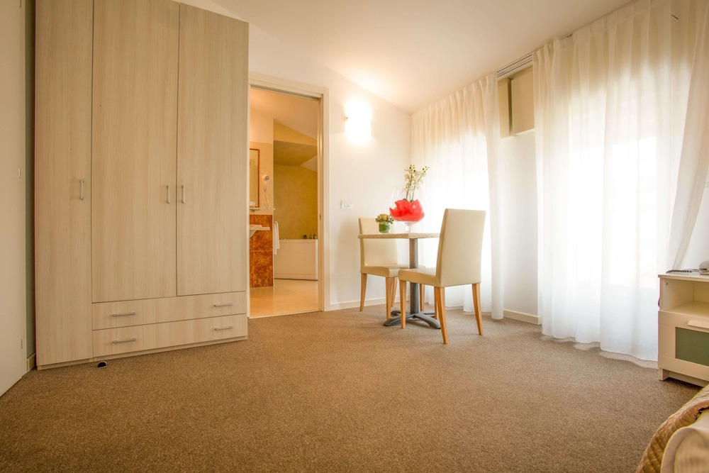 Hotel Villa Anthea 39/58