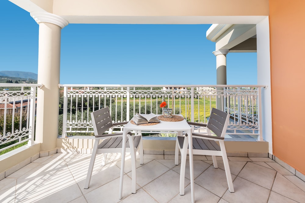 Arkadia Luxury Hotel Apartments 26/50