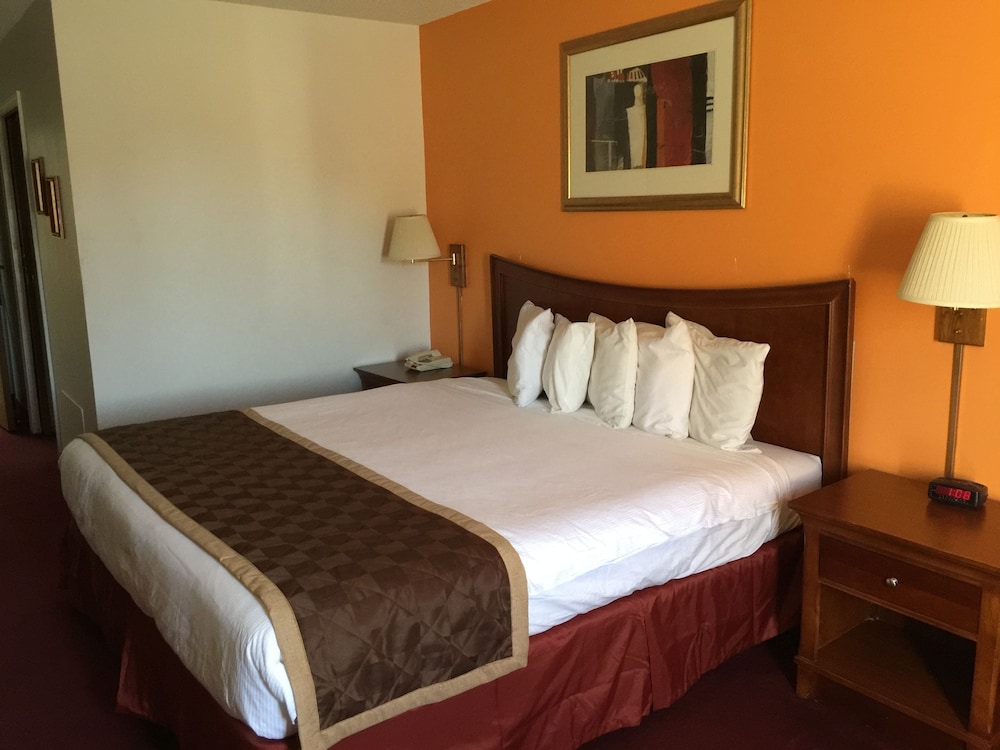 Laketree Inn And Suites Marion 20/34
