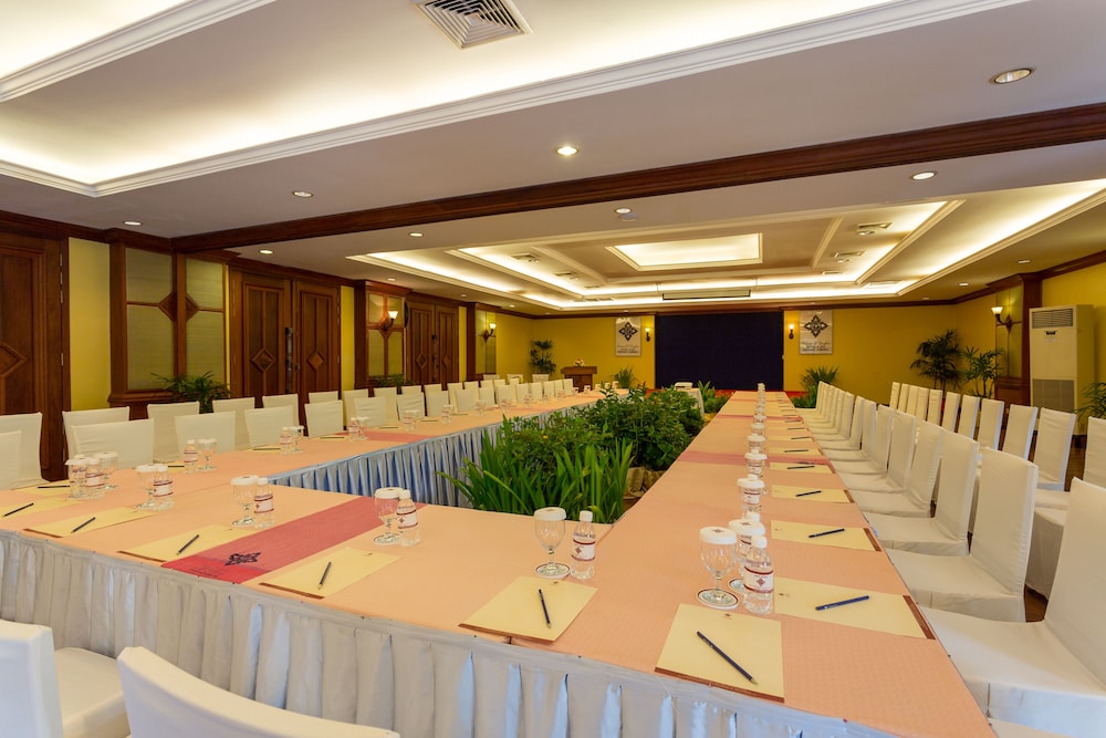 Prince Angkor Hotel and Spa 70/74