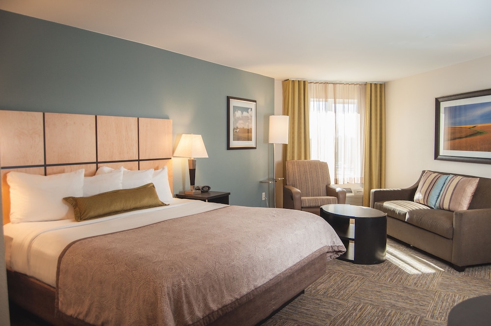 Candlewood Suites Fort Collins 16/39
