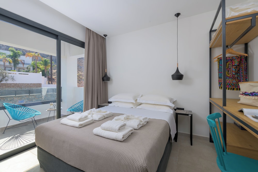 Lambis Studios and Apartments 23/53