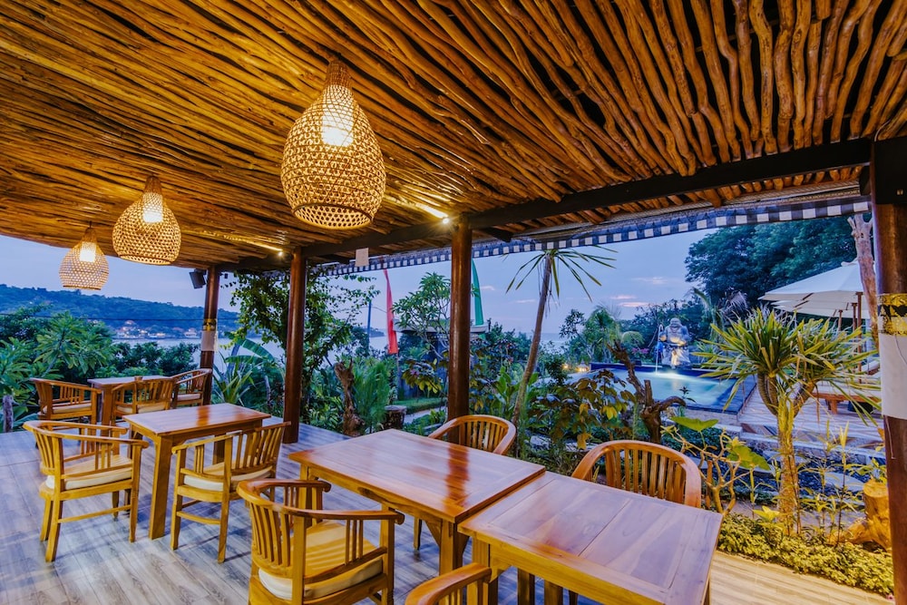 Sunday Huts Lembongan 35/50