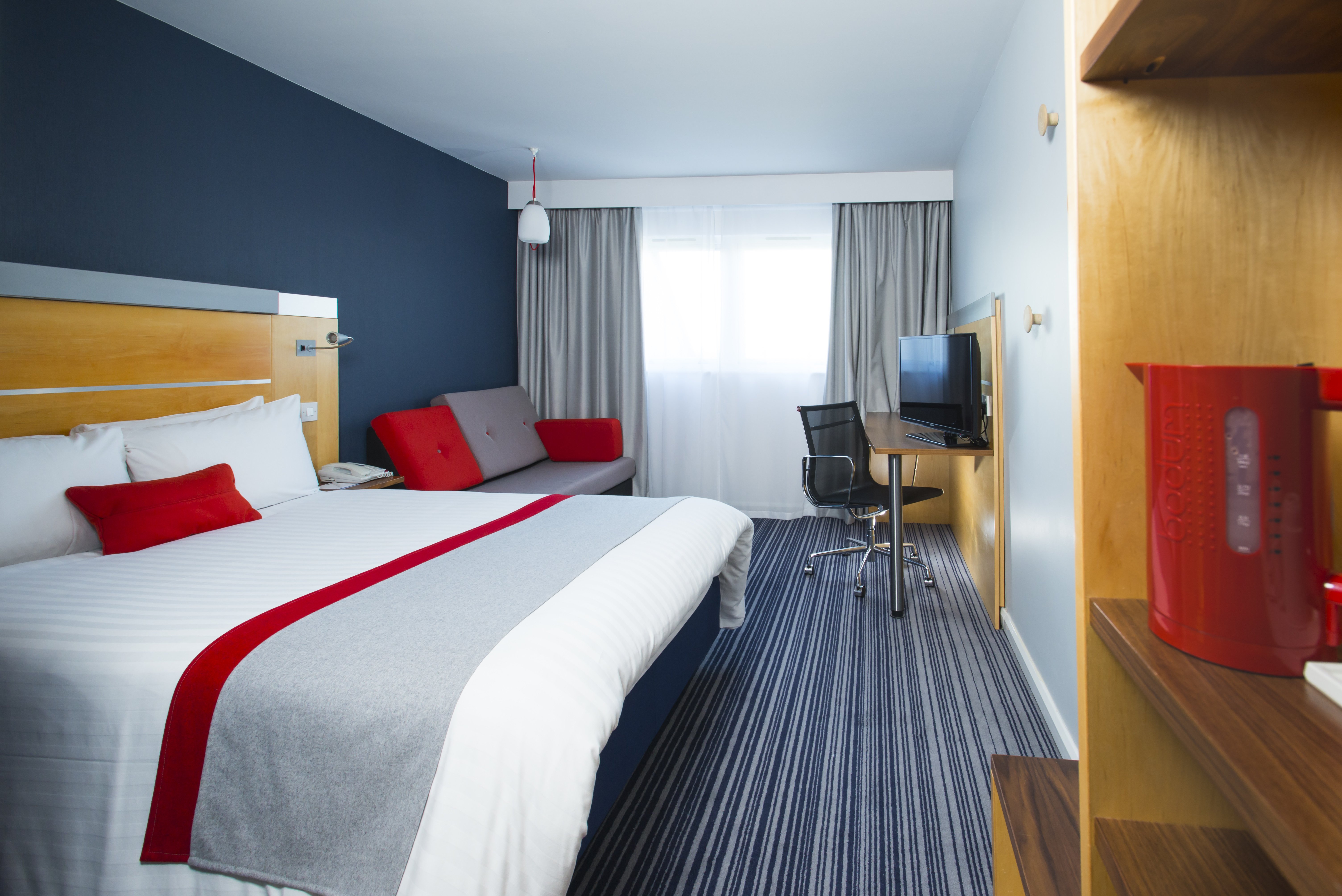 Holiday Inn Express London Epsom Downs 26/69