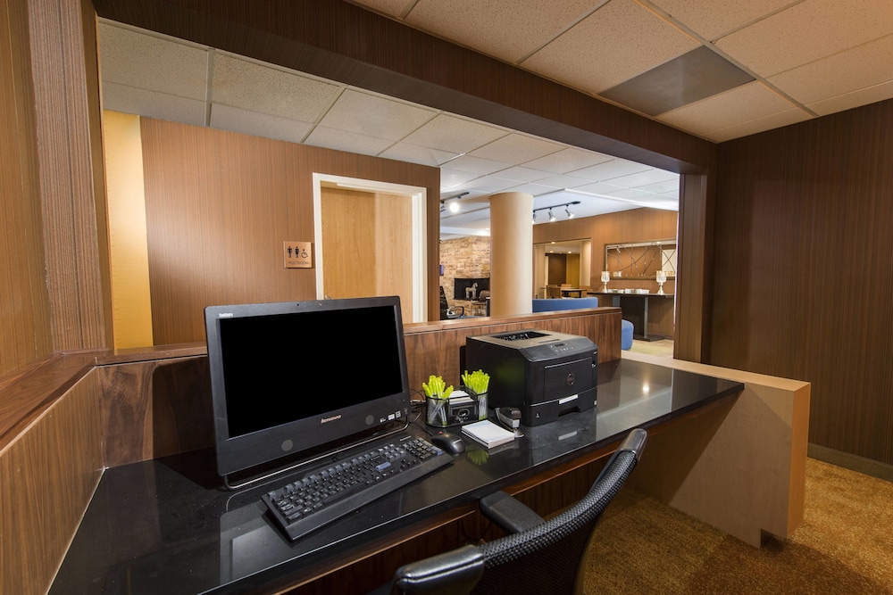 Fairfield Inn Suites By Marriott Ft Myers Cape Coral 37/50