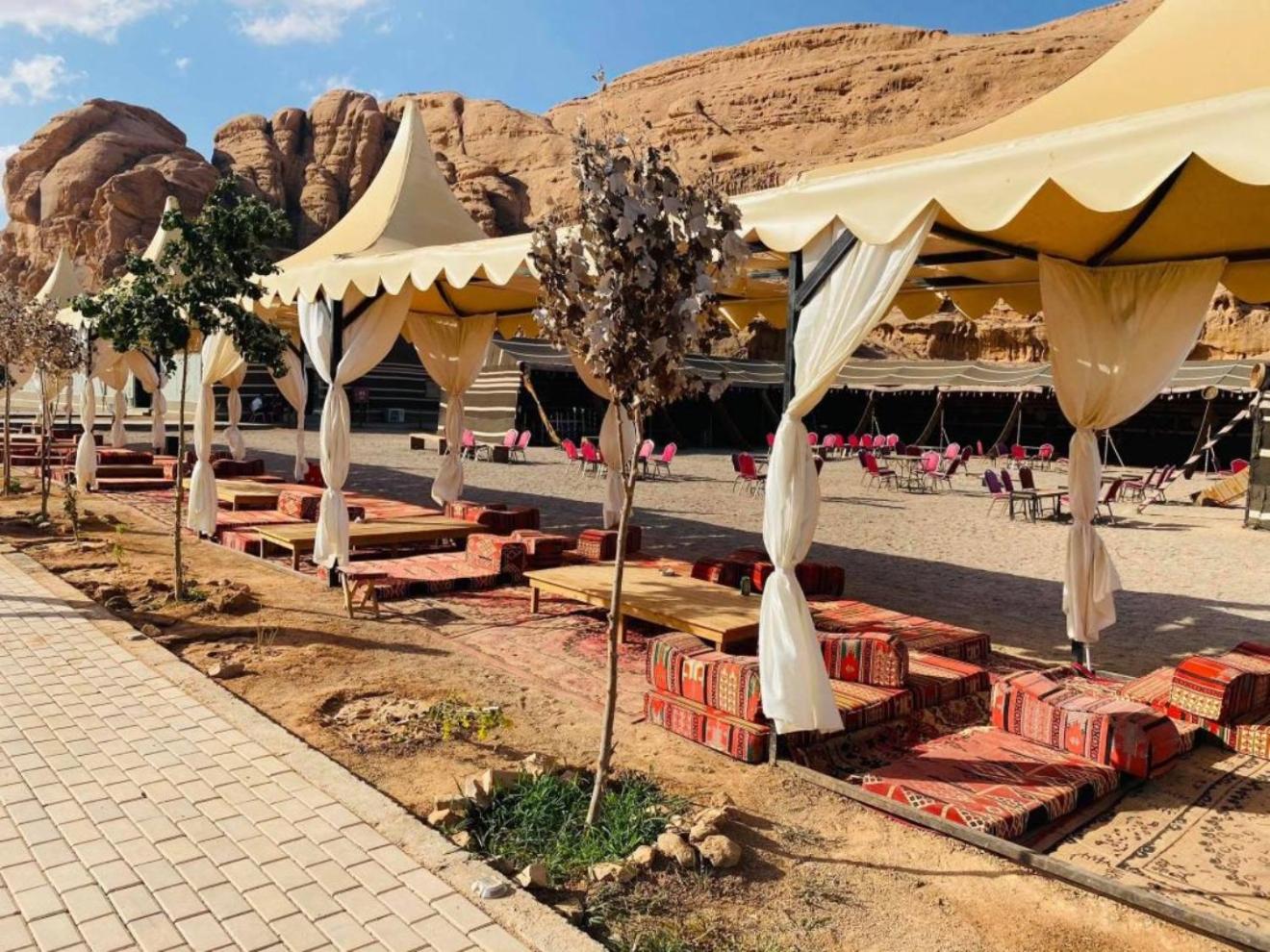 Al Sultana Luxury Camp 37/45
