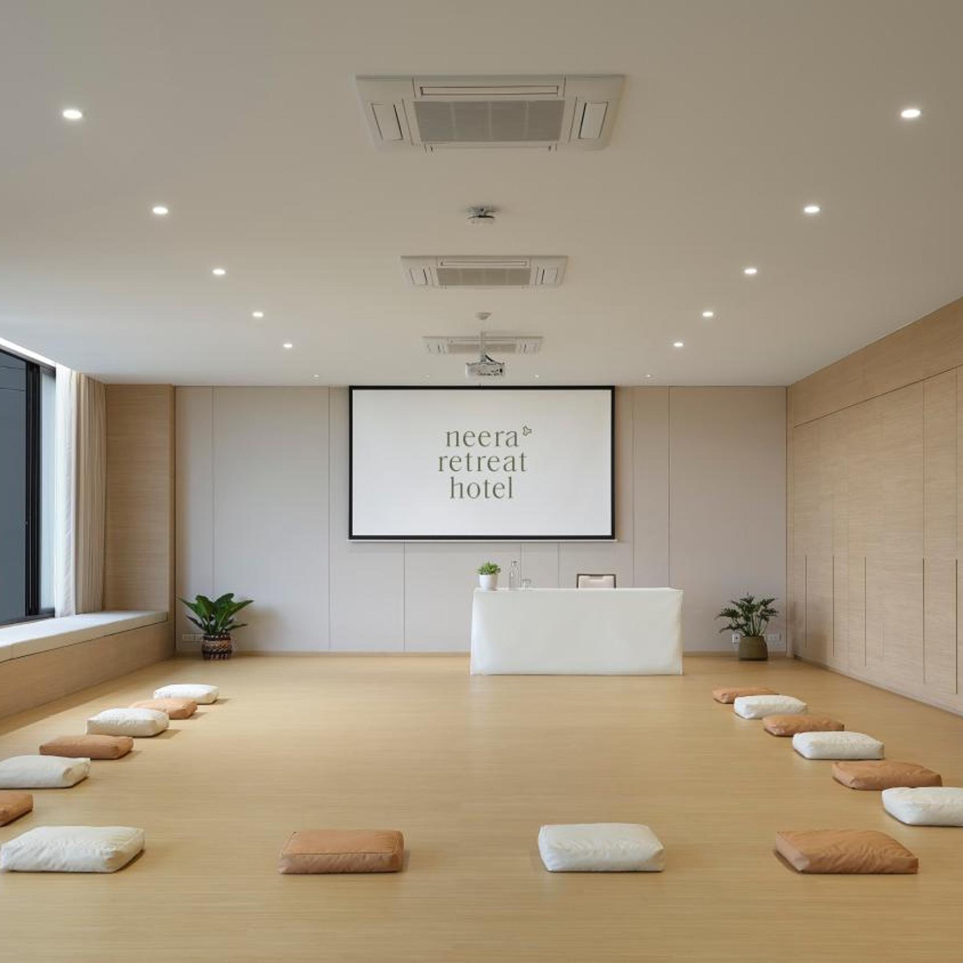 Neera Retreat Hotel 38/50