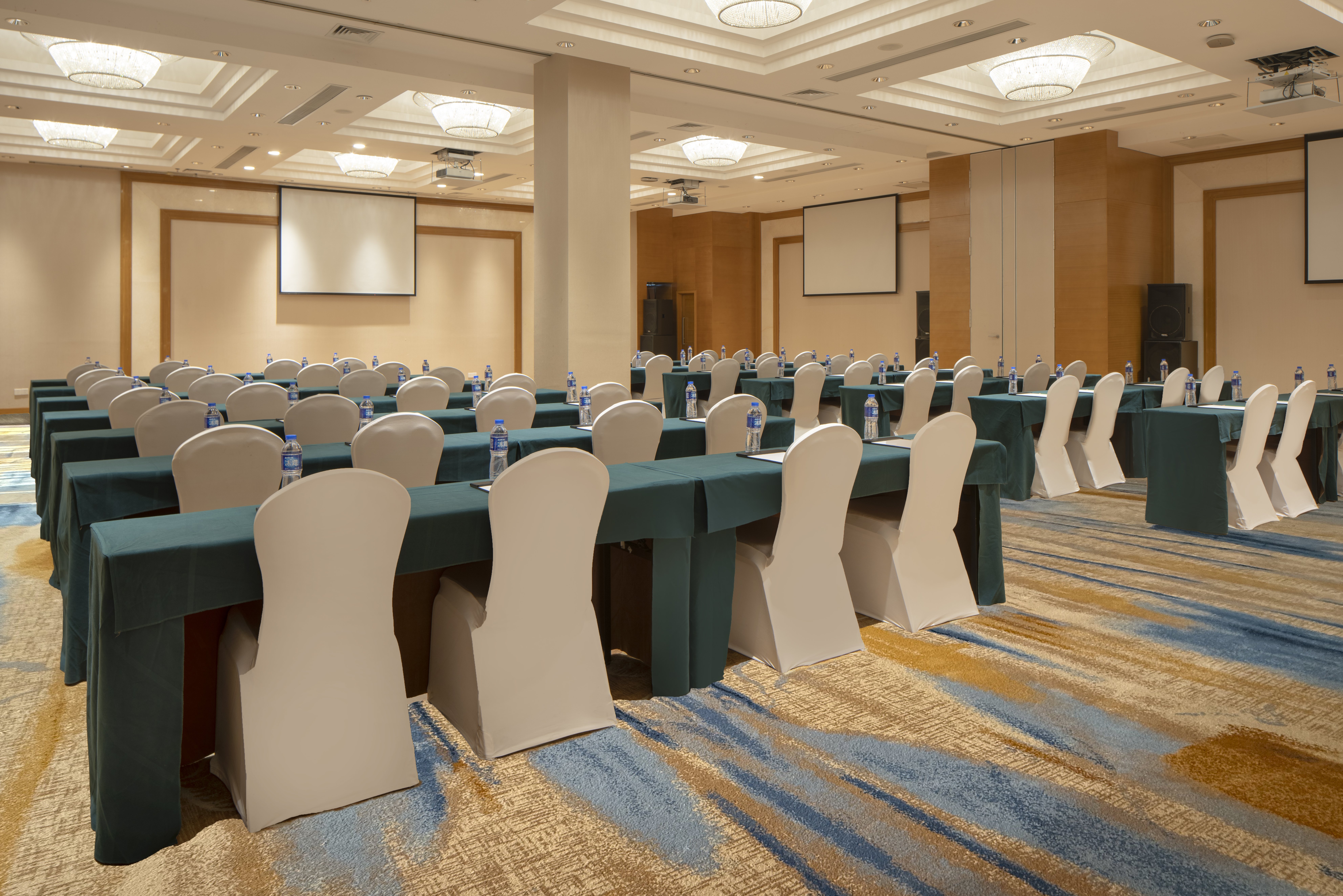 Holiday Inn Nanchang Riverside 38/50