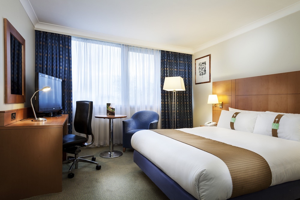 HOLIDAY INN GLASGOW AIRPORT 19/80