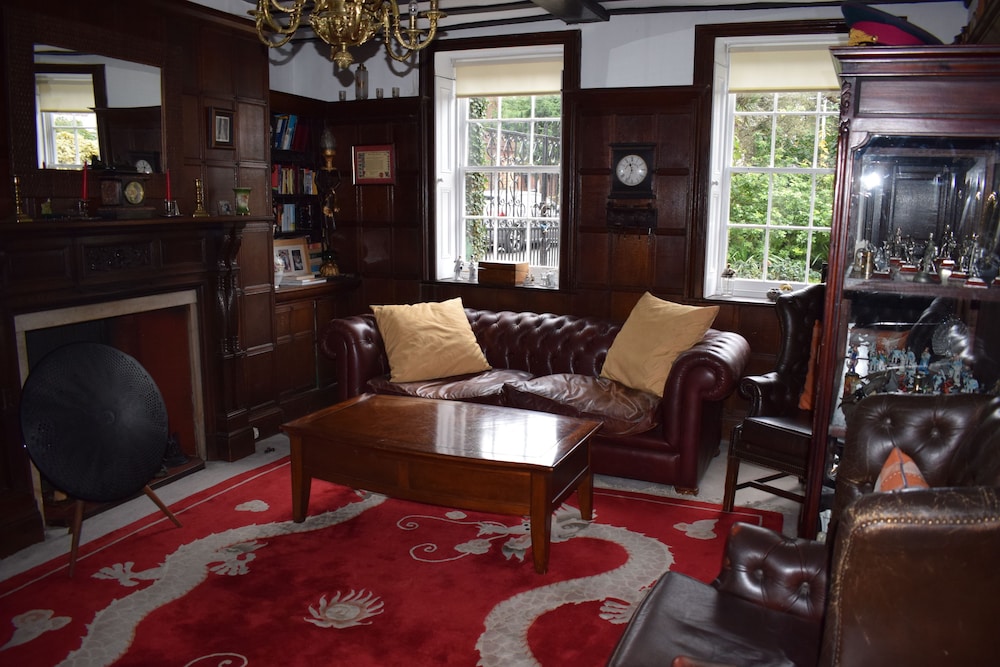 Harmondsworth Hall Guest House Heathrow 11/27