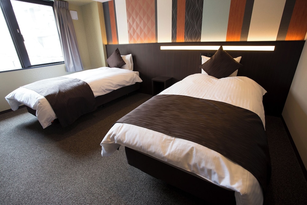 BASIC, TWIN BEDS