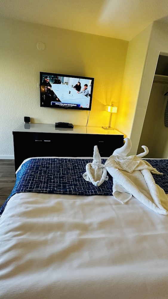 Sierra Inn 11/17