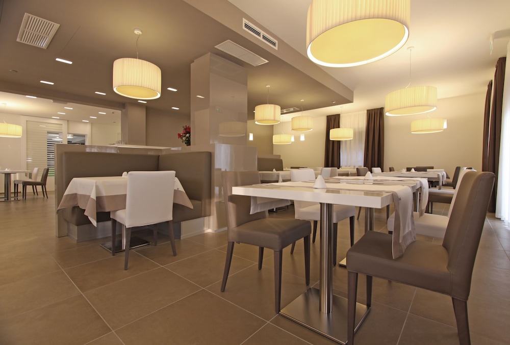 Hotel Casa Serena 45/53