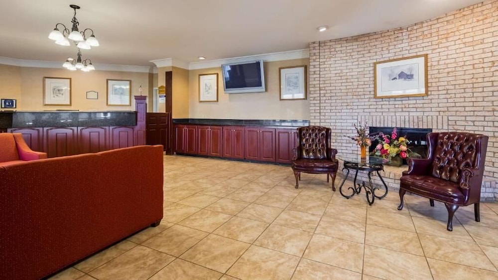Days Inn by Wyndham Whitmore Lake 48/64