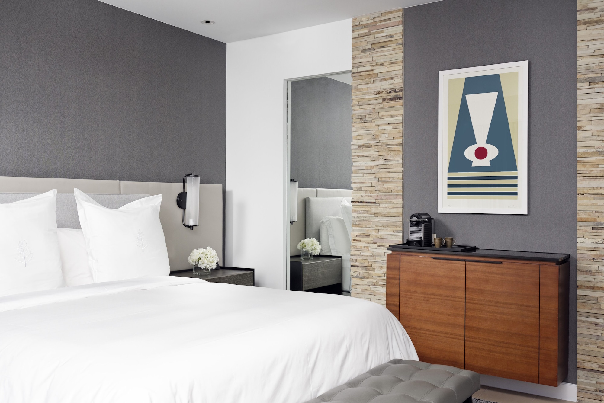 SUPERIOR, KING BED