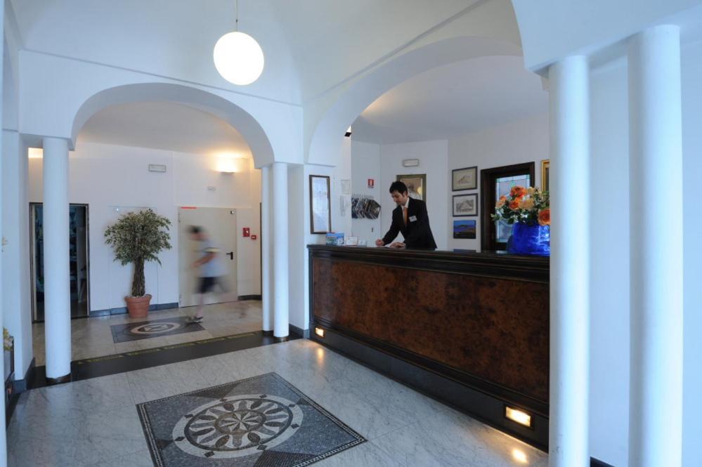 Hotel Talao S.A.S. 6/42