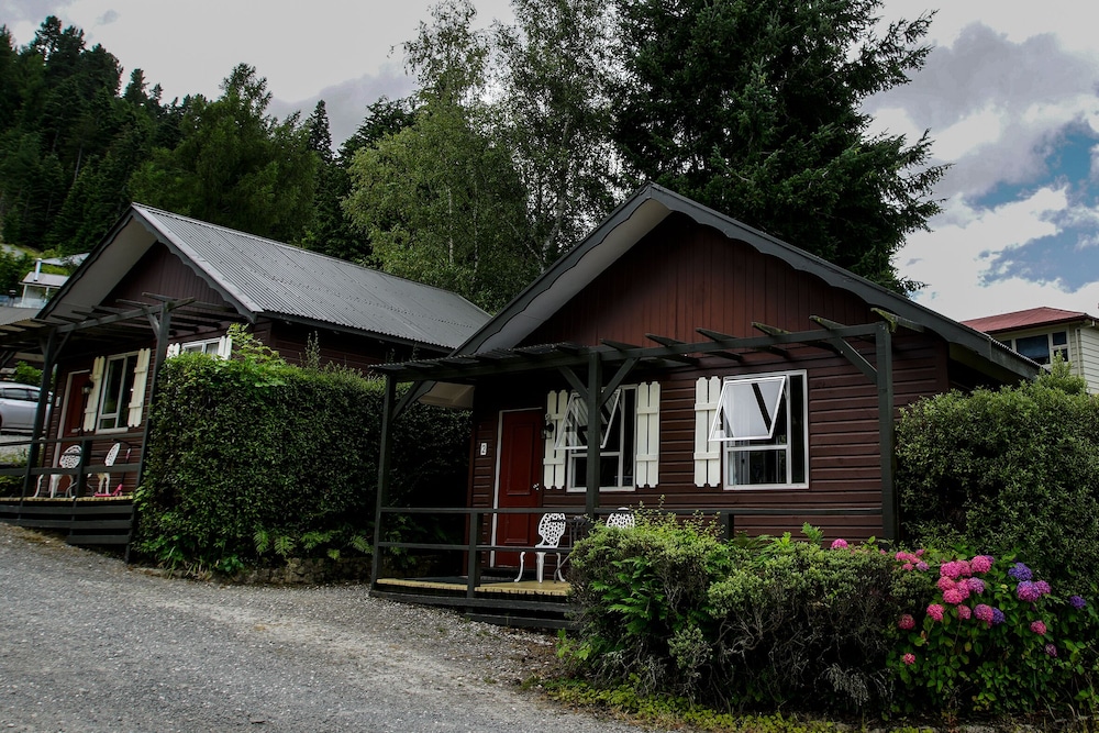 Greenacres Chalets 4/50