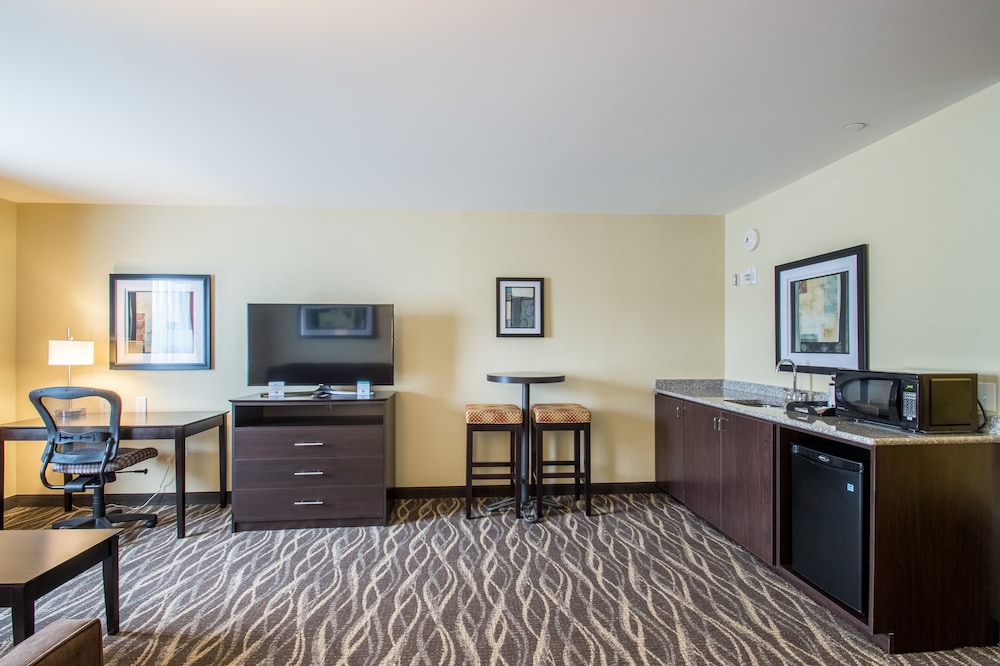 Cobblestone Inn & Suites - St. Mary S 37/57