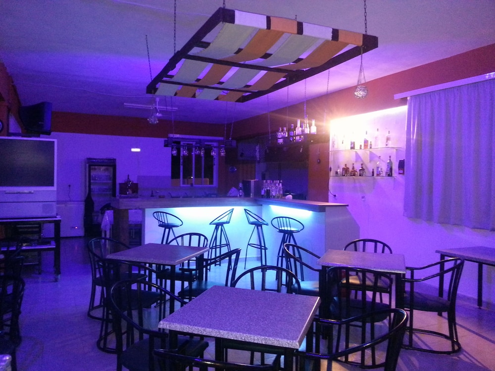 Maroula Blue Studios And Suites 53/70
