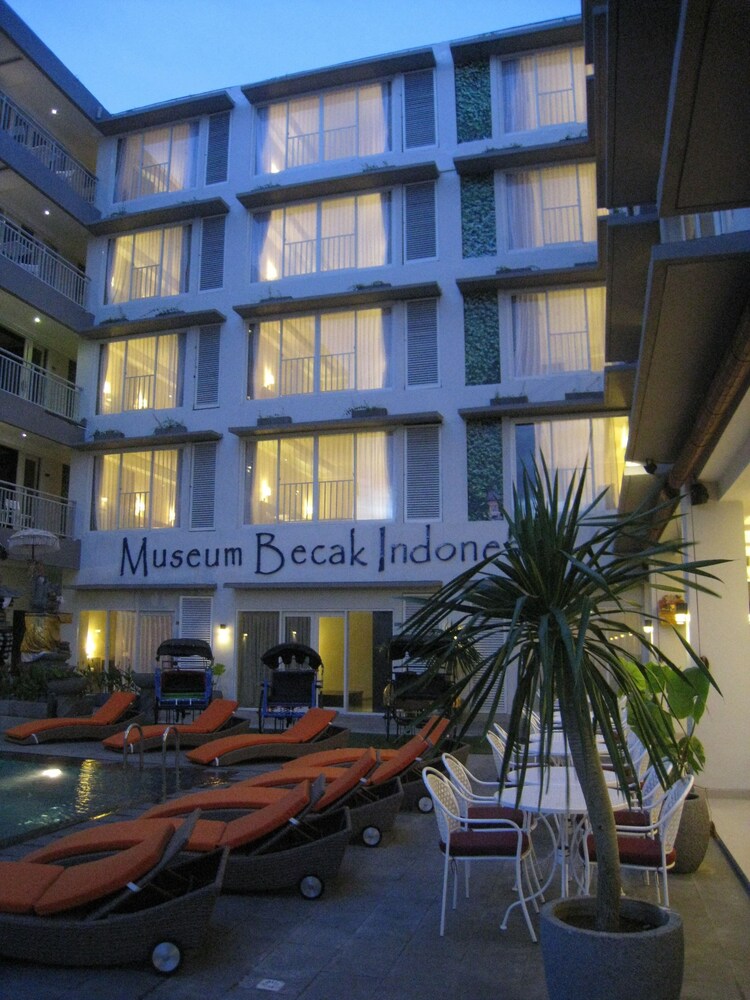 Losari Sunset Hotel 3/38