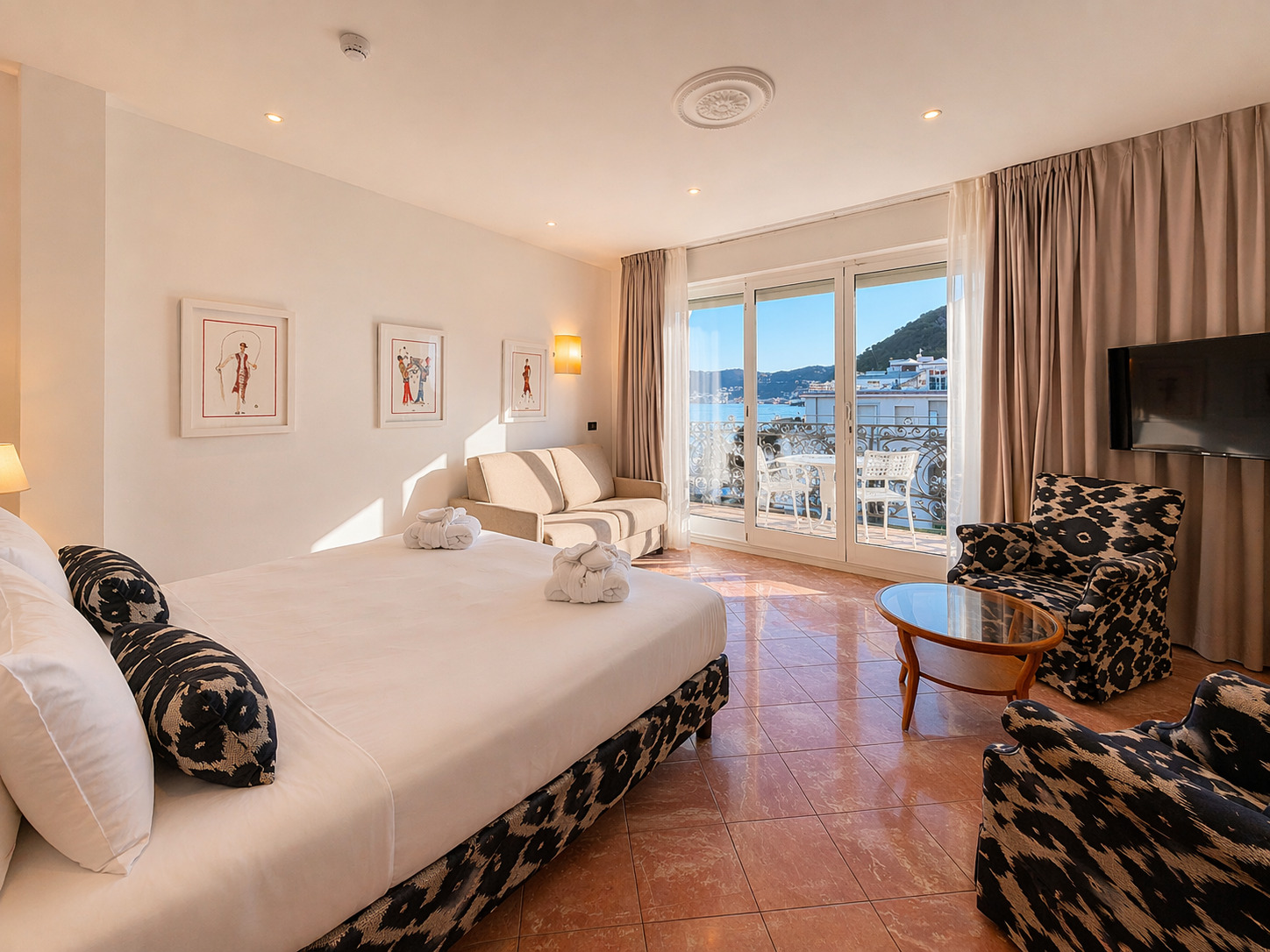 Junior Suite, Side Sea View, Balcony